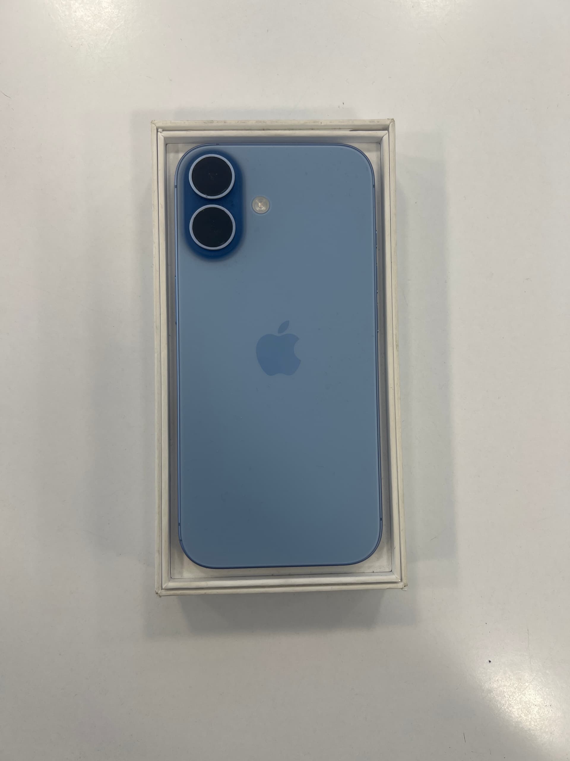 İkinci el Apple İphone 17 256 GB Mavi - Fotoğraf 1